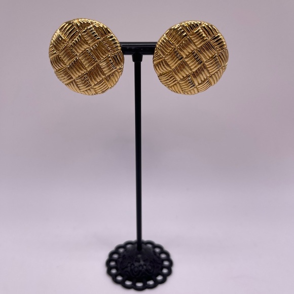 Vintage Napier Gold-Tone Textured Weave Round Disc Earrings - Picture 1 of 4